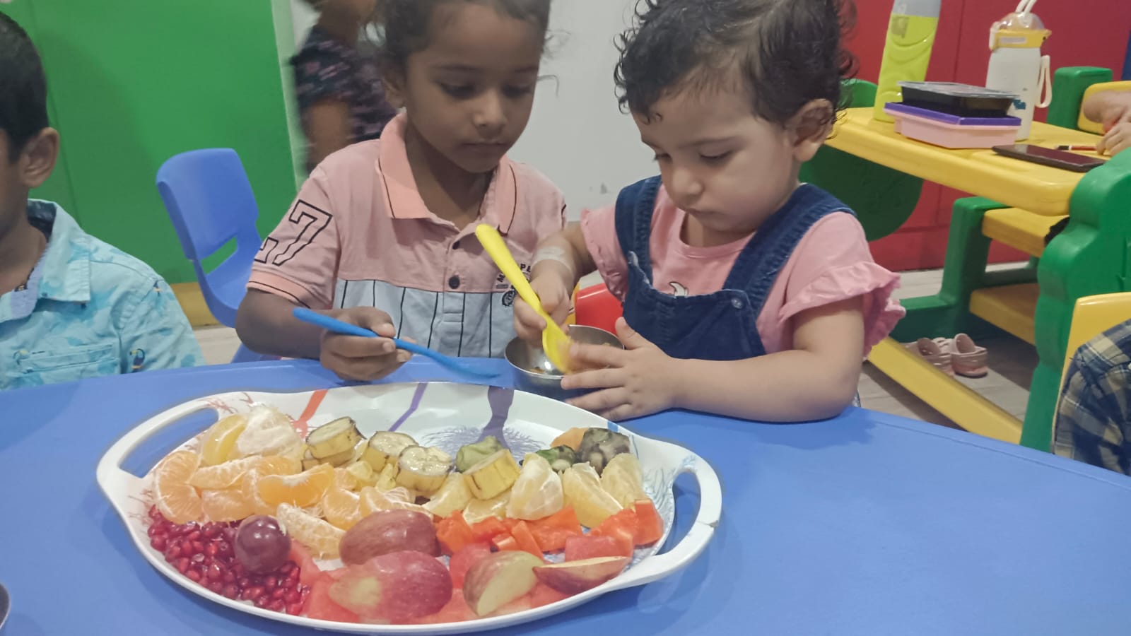 DON’T FIGHT, ALWAYS SHARE THINGS